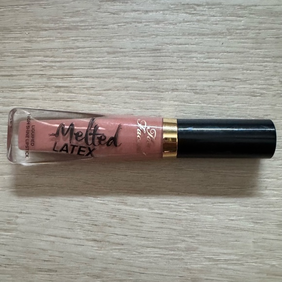 Too Faced "Hopeless Romantic" lip gloss - Picture 2 of 5